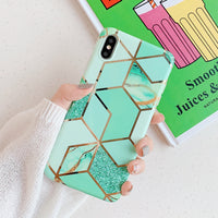 Carcasa iPhone patrón verde geométrico